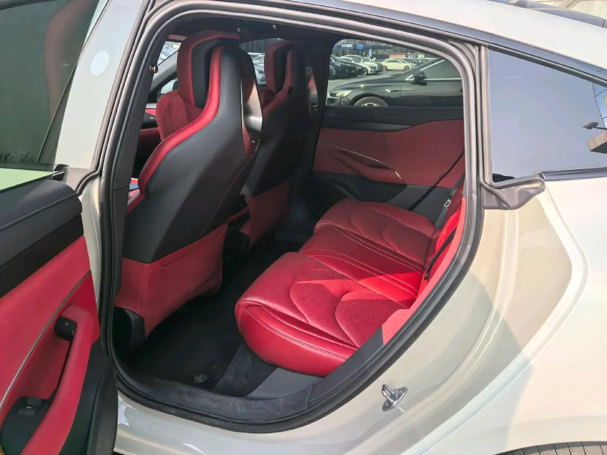 2024 MI SU7 BEV 94.3KWH,autocango,china used car exporter,china ev exporter,chinese used car exporter,chinese used ev exporter