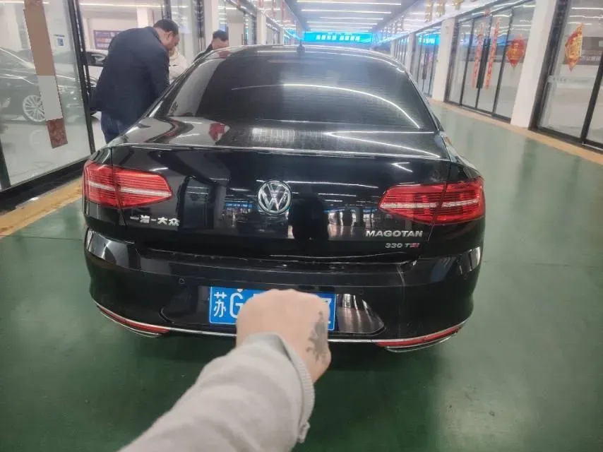 2019 Volkswagen Magotan 2.0T 186HP L4 7DCT,autocango,china used car exporter,china ev exporter,chinese used car exporter,chinese used ev exporter