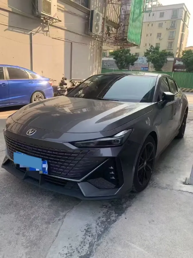 2022 ChangAn UNI-V 1.5T 188HP L4 7DCT,autocango,china used car exporter,china ev exporter,chinese used car exporter,chinese used ev exporter