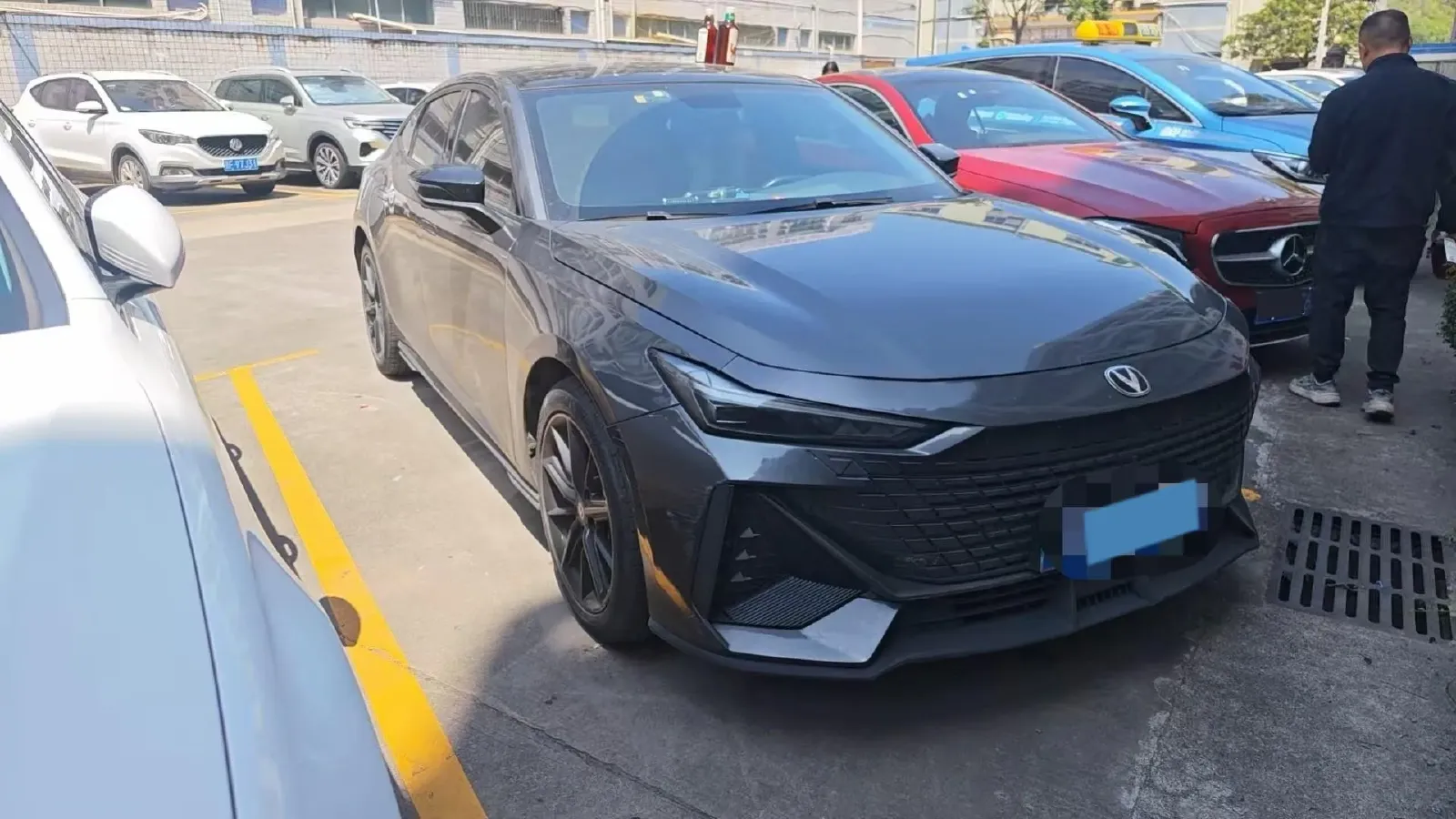 2022 ChangAn UNI-V 1.5T 188HP L4 7DCT,autocango,china used car exporter,china ev exporter,chinese used car exporter,chinese used ev exporter