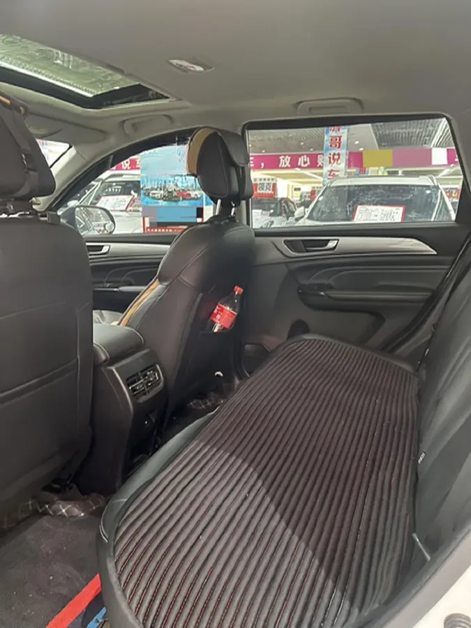 2023 Haval M6 1.5T 150HP L4 7DCT,autocango,china used car exporter,china ev exporter,chinese used car exporter,chinese used ev exporter