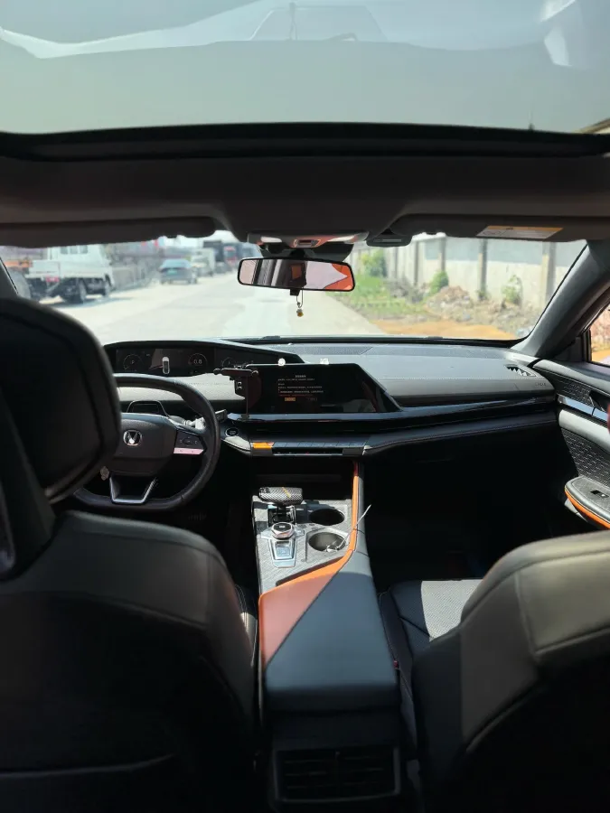 2022 ChangAn UNI-V 1.5T 188HP L4 7DCT,autocango,china used car exporter,china ev exporter,chinese used car exporter,chinese used ev exporter