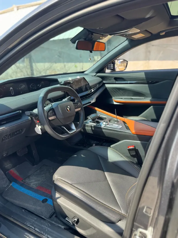 2022 ChangAn UNI-V 1.5T 188HP L4 7DCT,autocango,china used car exporter,china ev exporter,chinese used car exporter,chinese used ev exporter