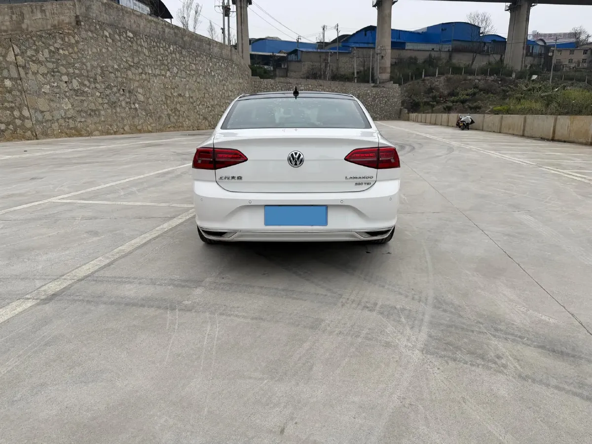 2021 Volkswagen T-Roc 1.4T 150HP L4 7DCT,autocango,china used car exporter,china ev exporter,chinese used car exporter,chinese used ev exporter
