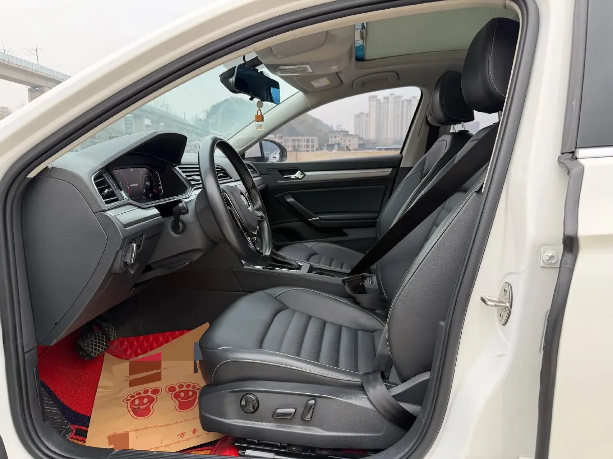 2021 Volkswagen T-Roc 1.4T 150HP L4 7DCT,autocango,china used car exporter,china ev exporter,chinese used car exporter,chinese used ev exporter