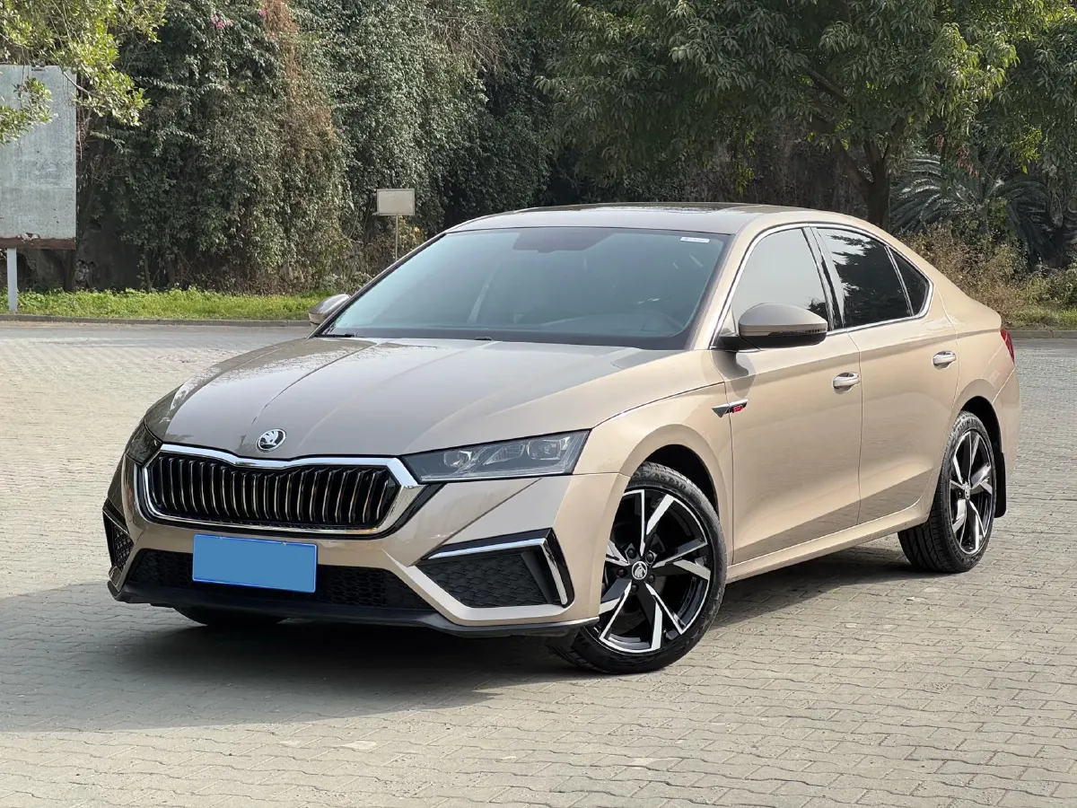2022 Skoda Octavia 1.4T 150HP L4 7DCT,autocango,china used car exporter,china ev exporter,chinese used car exporter,chinese used ev exporter