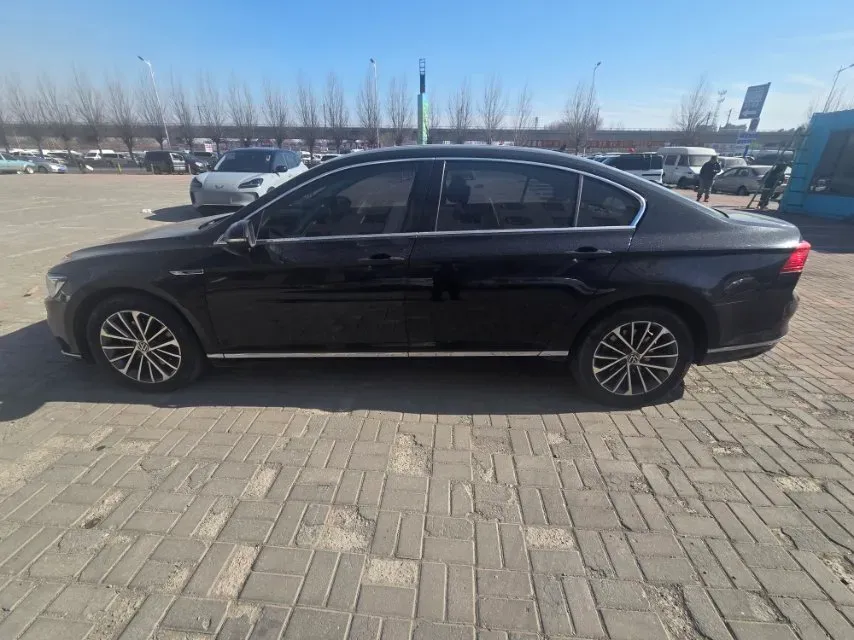 2020 Volkswagen Magotan 2.0T 186HP L4 7DCT,autocango,china used car exporter,china ev exporter,chinese used car exporter,chinese used ev exporter