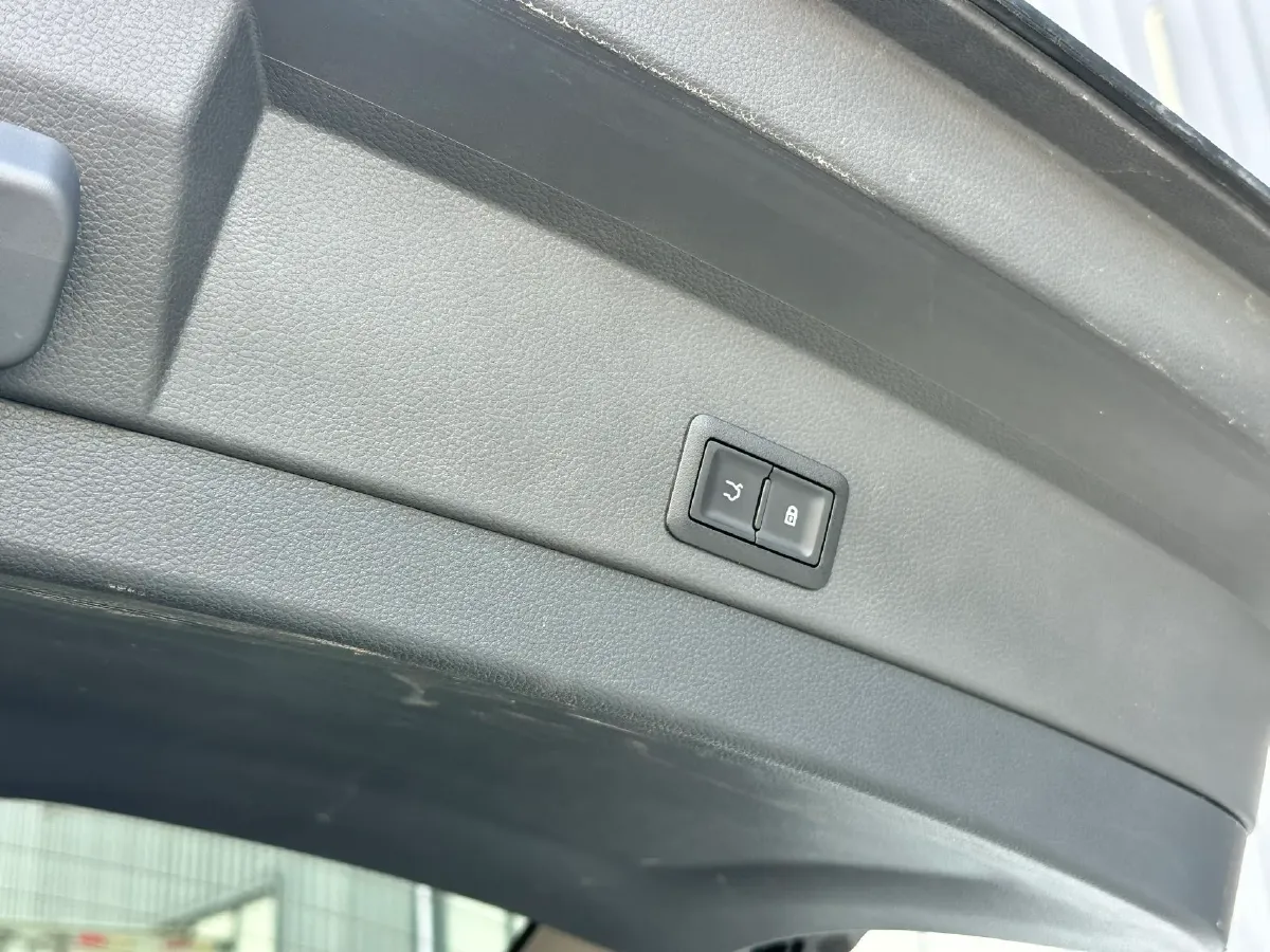 2022 HongQi E-HS9 BEV 120KWH,autocango,china used car exporter,china ev exporter,chinese used car exporter,chinese used ev exporter