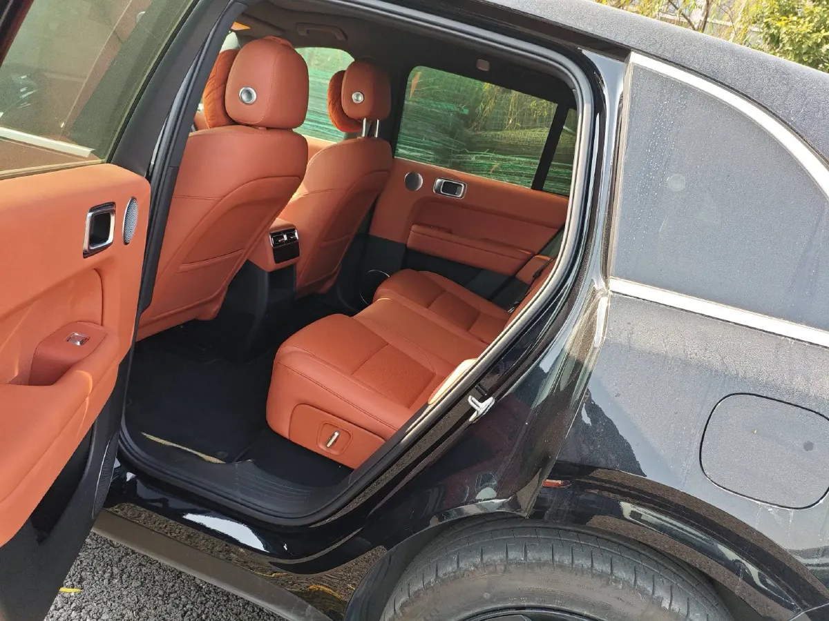 2025 Li L6 Range Extended 154HP L4 REEV,autocango,china used car exporter,china ev exporter,chinese used car exporter,chinese used ev exporter