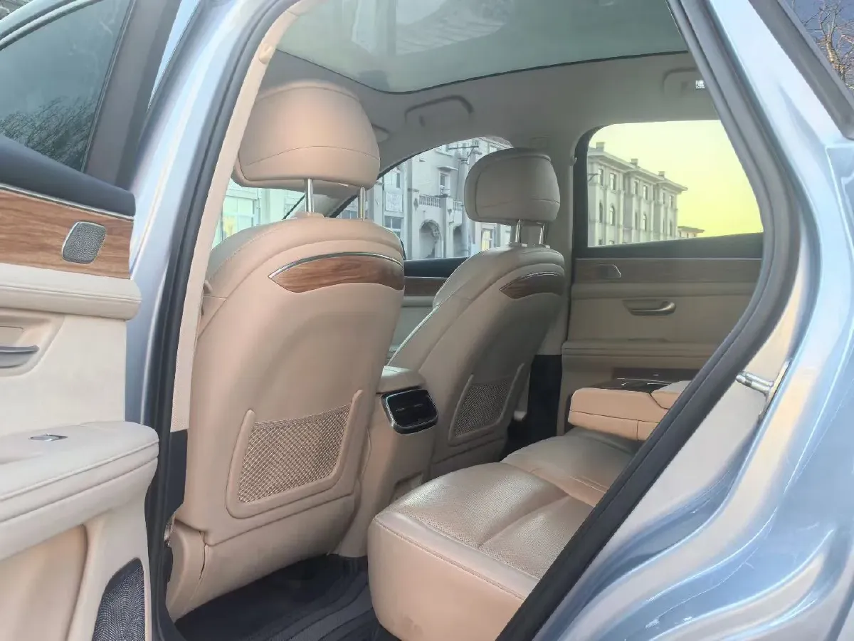 2022 Infiniti Q50L 2.0T 211HP L4 7AT,autocango,china used car exporter,china ev exporter,chinese used car exporter,chinese used ev exporter