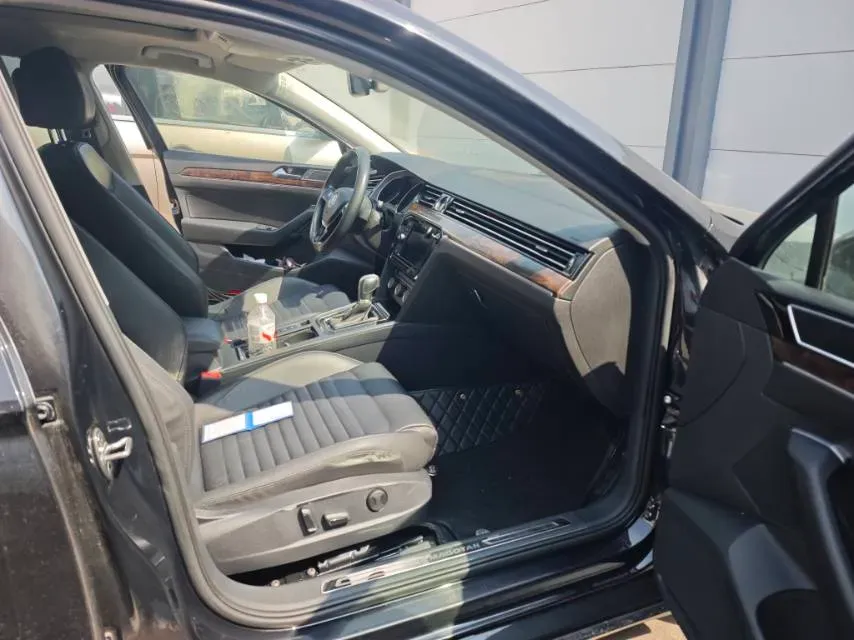 2019 Volkswagen Magotan 2.0T 186HP L4 7DCT,autocango,china used car exporter,china ev exporter,chinese used car exporter,chinese used ev exporter