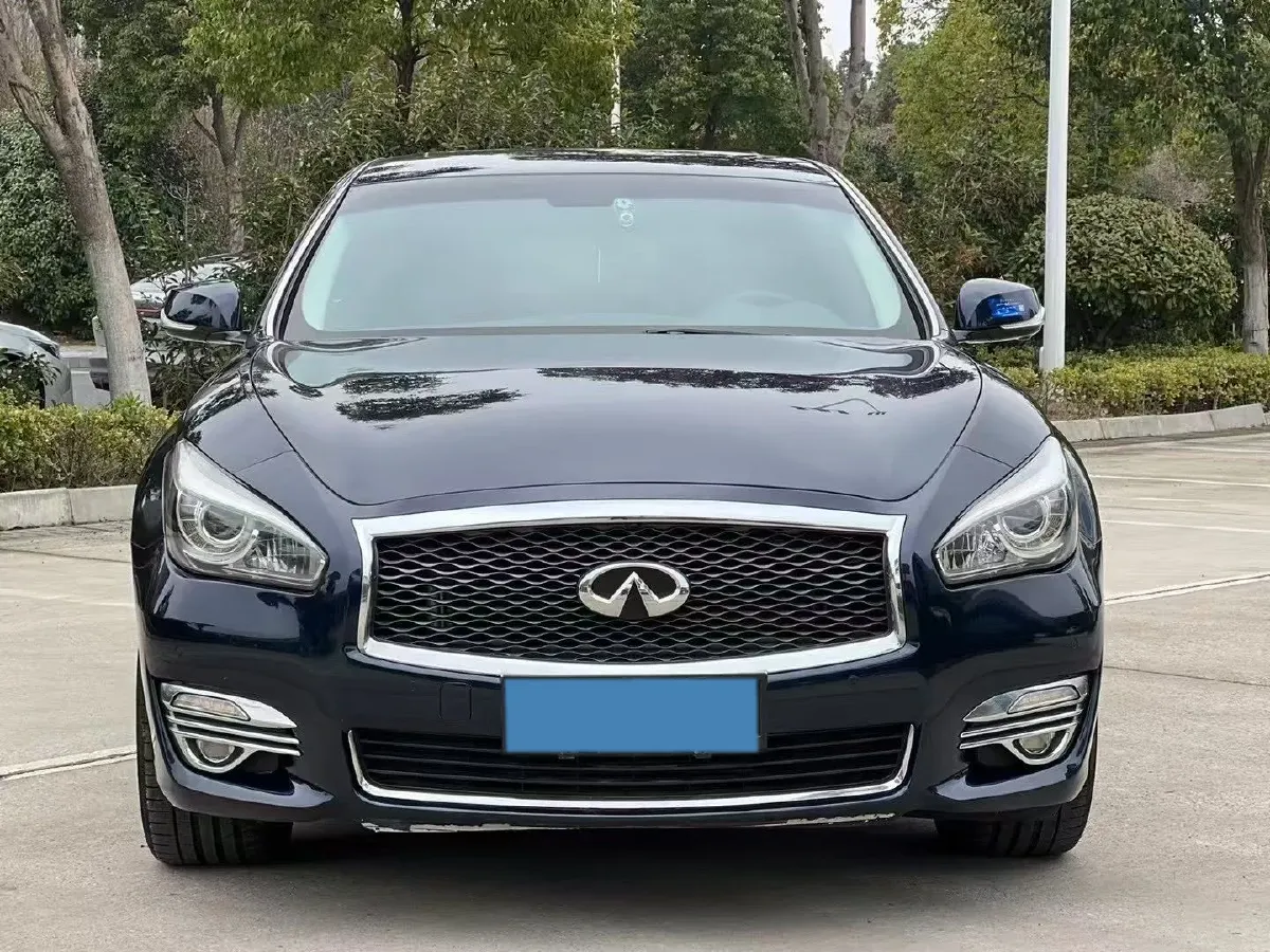 2019 Infiniti Q70 2.0T 211HP L4 7AT,autocango,china used car exporter,china ev exporter,chinese used car exporter,chinese used ev exporter