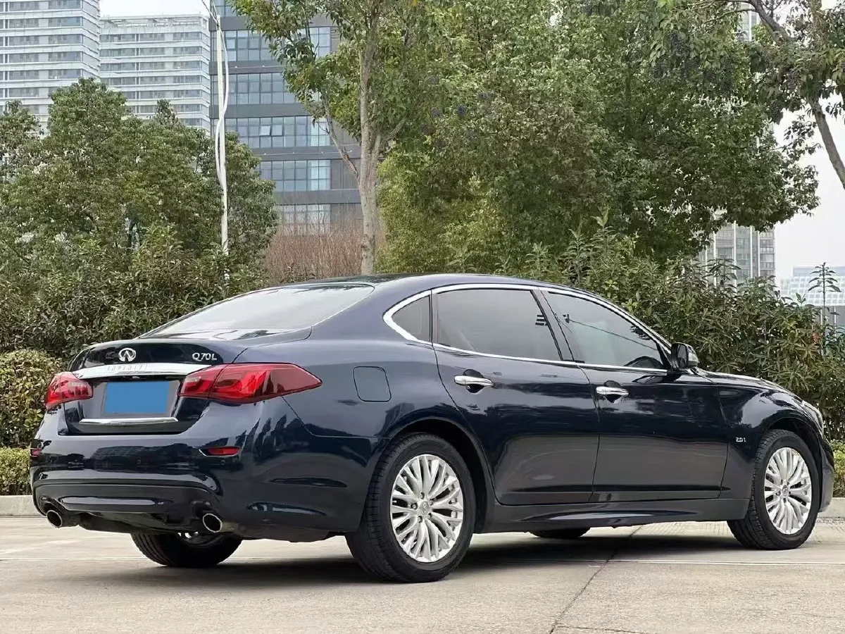 2019 Infiniti Q70 2.0T 211HP L4 7AT,autocango,china used car exporter,china ev exporter,chinese used car exporter,chinese used ev exporter