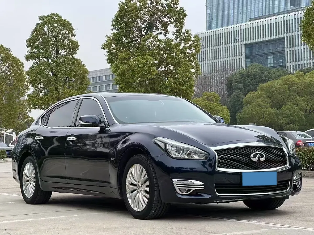 2019 Infiniti Q70 2.0T 211HP L4 7AT,autocango,china used car exporter,china ev exporter,chinese used car exporter,chinese used ev exporter