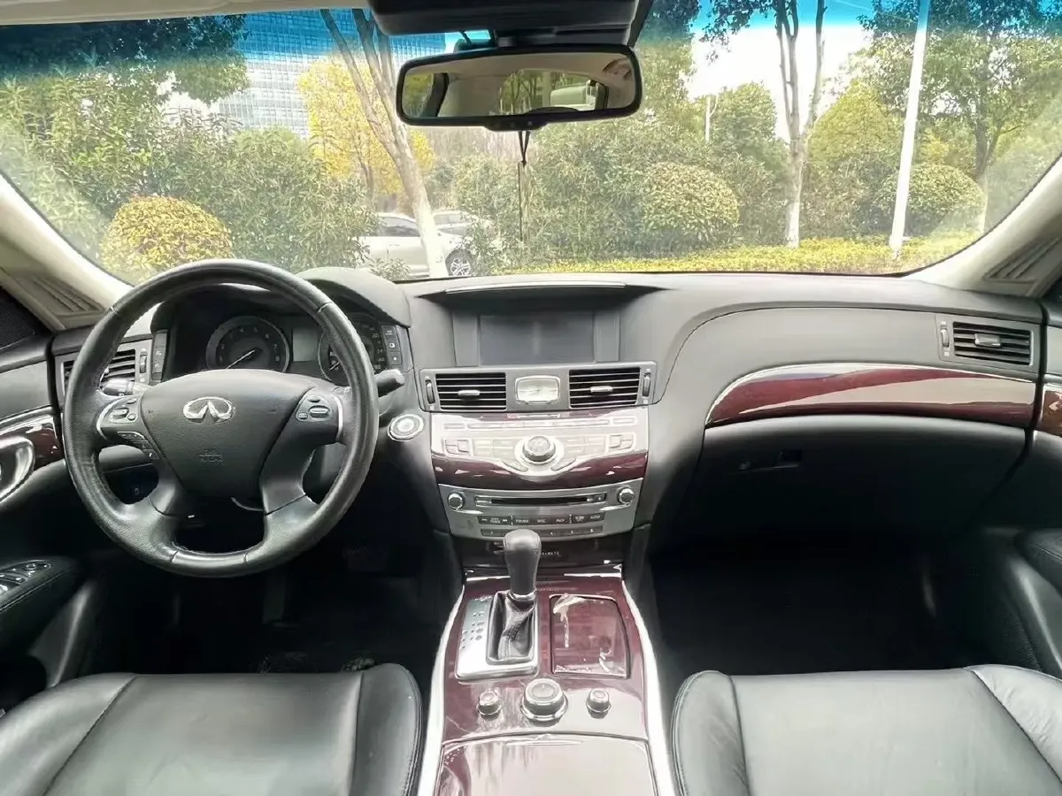 2019 Infiniti Q70 2.0T 211HP L4 7AT,autocango,china used car exporter,china ev exporter,chinese used car exporter,chinese used ev exporter