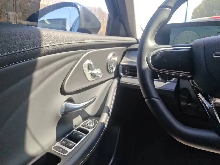 2024 Chery Arrizo 8 2.0T 254HP L4 7DCT,autocango,china used car exporter,china ev exporter,chinese used car exporter,chinese used ev exporter