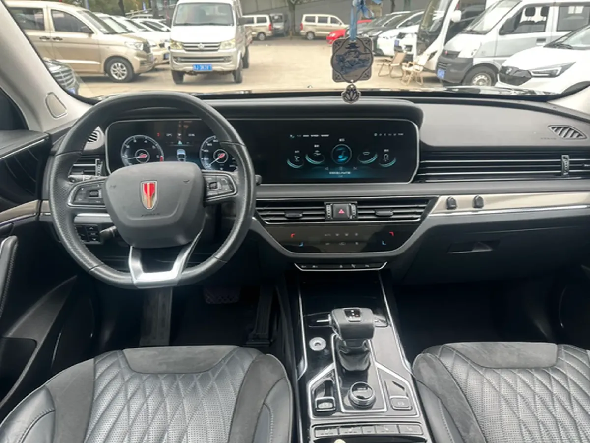 2022 HongQi HS5 2.0T 224HP L4 6AT,autocango,china used car exporter,china ev exporter,chinese used car exporter,chinese used ev exporter