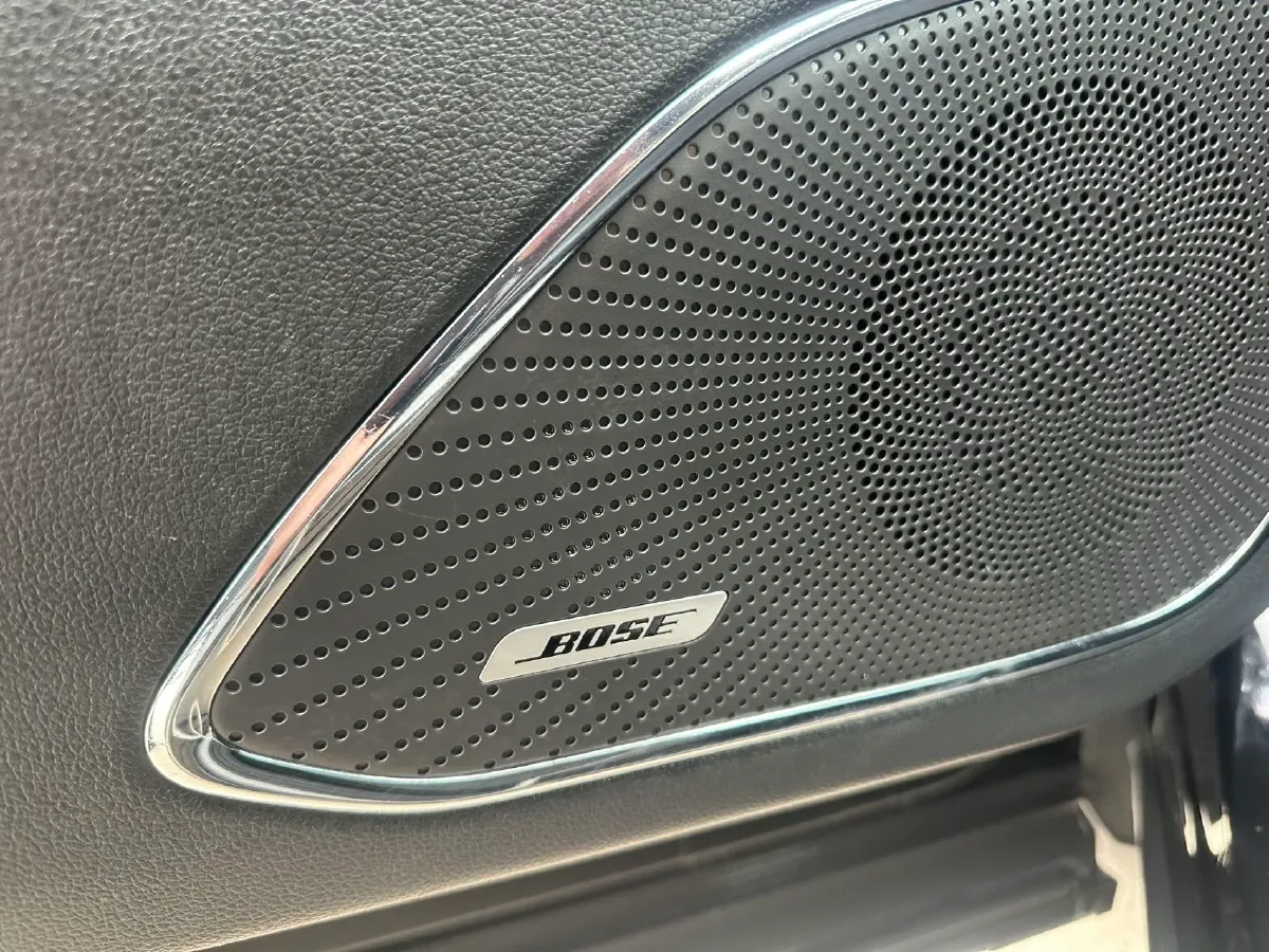 2022 HongQi HS5 2.0T 224HP L4 6AT,autocango,china used car exporter,china ev exporter,chinese used car exporter,chinese used ev exporter