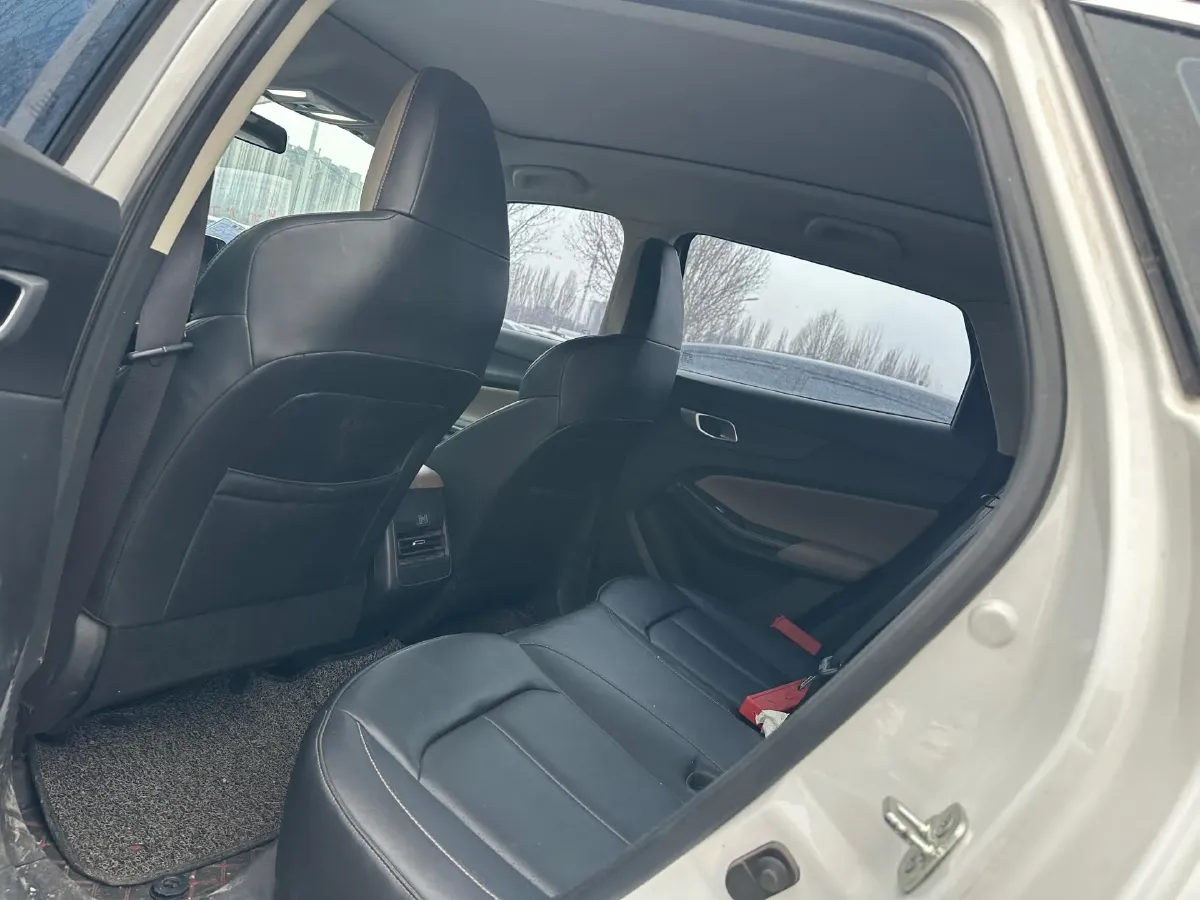 2022 ChangAn UNI-V 1.5T 188HP L4 7DCT,autocango,china used car exporter,china ev exporter,chinese used car exporter,chinese used ev exporter