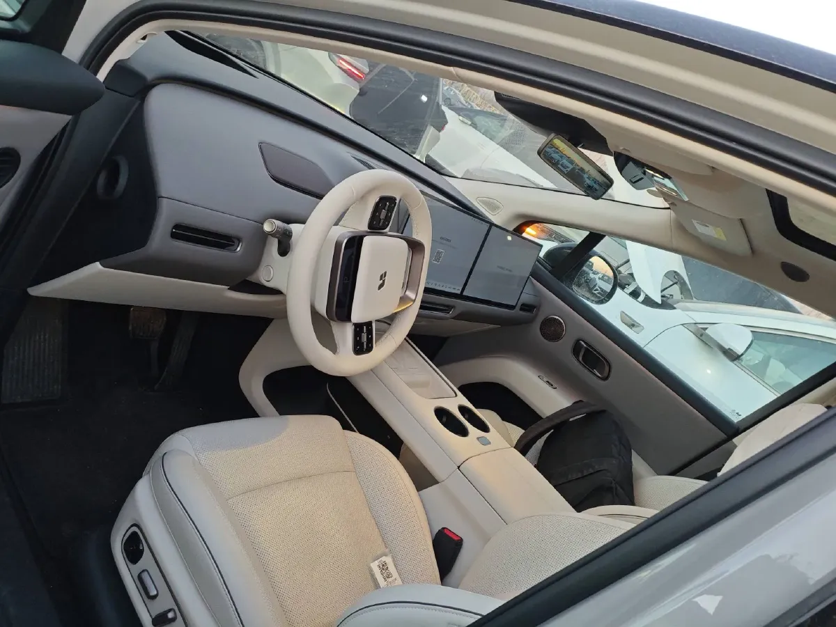 2025 Li i8 BEV,autocango,china used car exporter,china ev exporter,chinese used car exporter,chinese used ev exporter