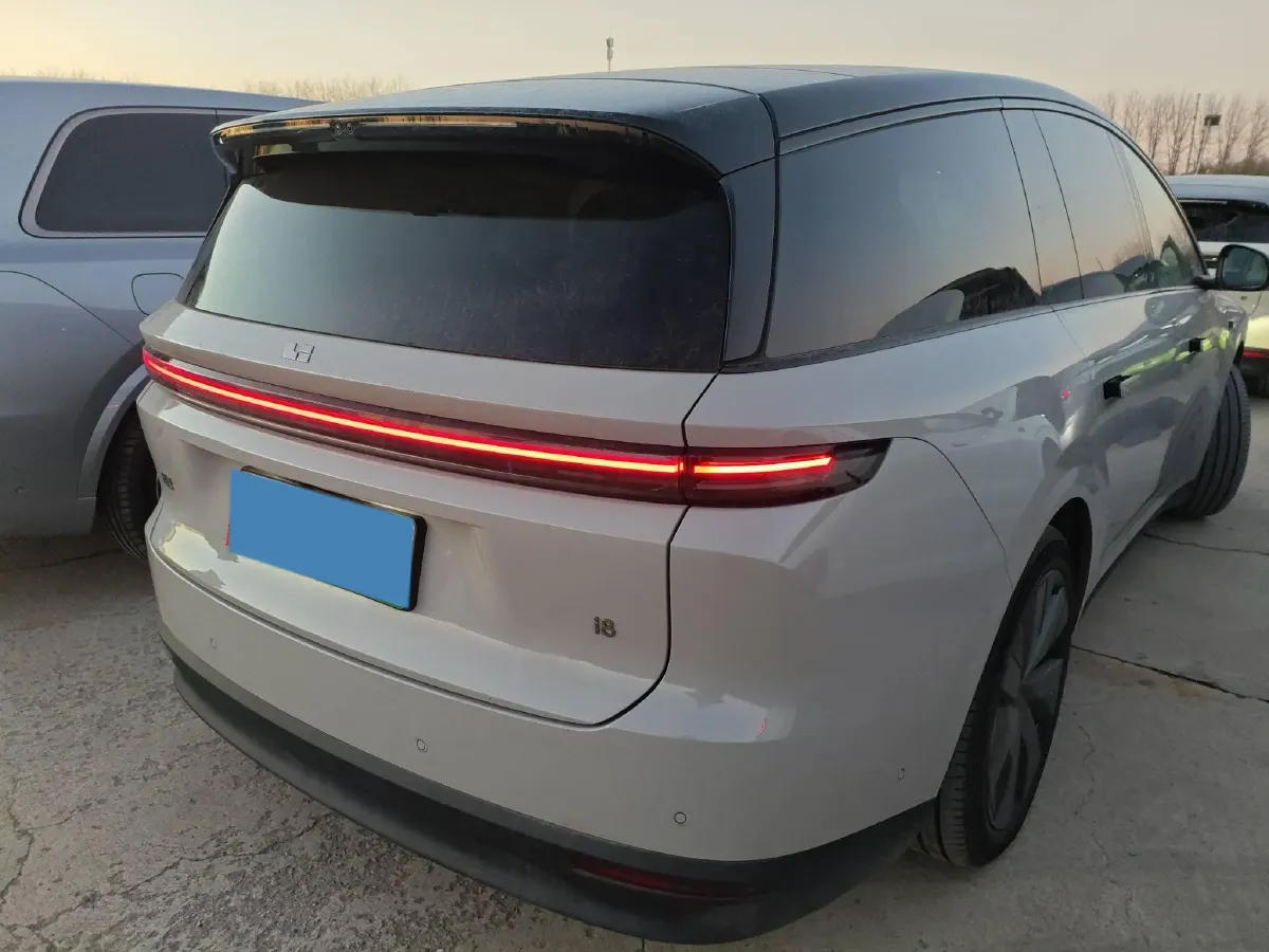 2025 Li i8 BEV,autocango,china used car exporter,china ev exporter,chinese used car exporter,chinese used ev exporter