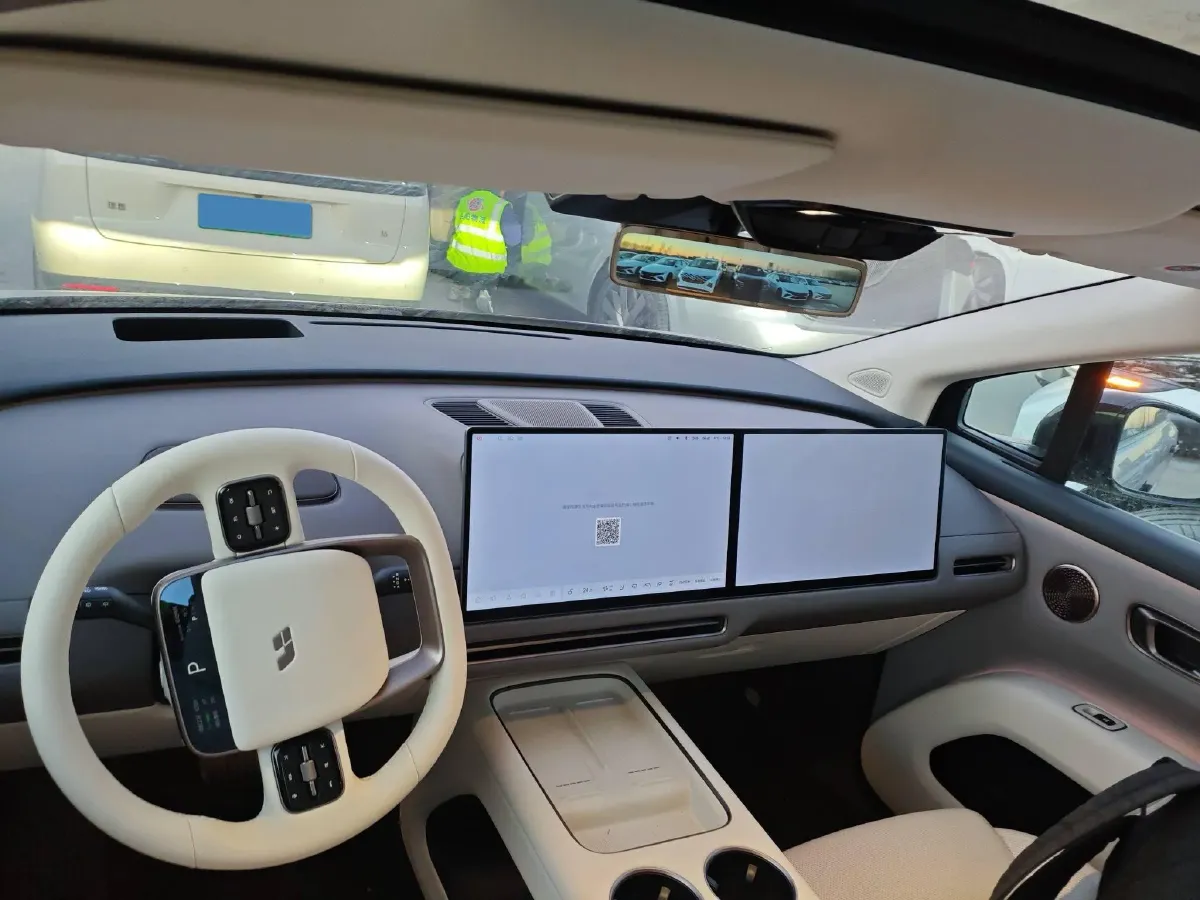 2025 Li i8 BEV,autocango,china used car exporter,china ev exporter,chinese used car exporter,chinese used ev exporter