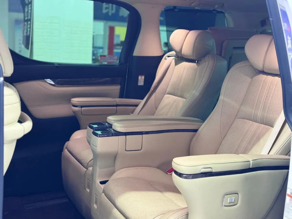 2020 Toyota Alphard 2.5L 117HP L4 E-CVT Hybrid,autocango,china used car exporter,china ev exporter,chinese used car exporter,chinese used ev exporter