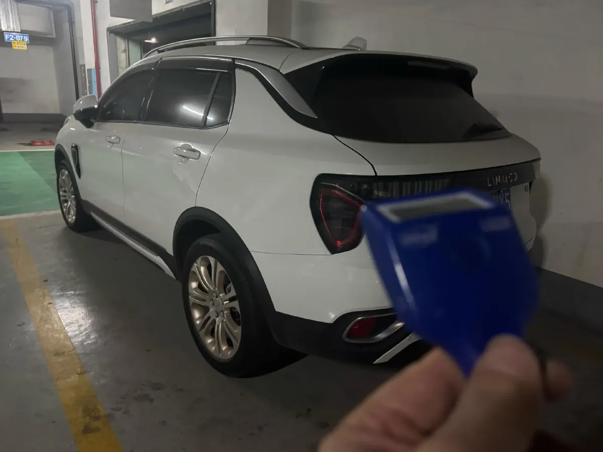 2019 Beijing BJ40 2.0T 218HP L4 6AT,autocango,china used car exporter,china ev exporter,chinese used car exporter,chinese used ev exporter