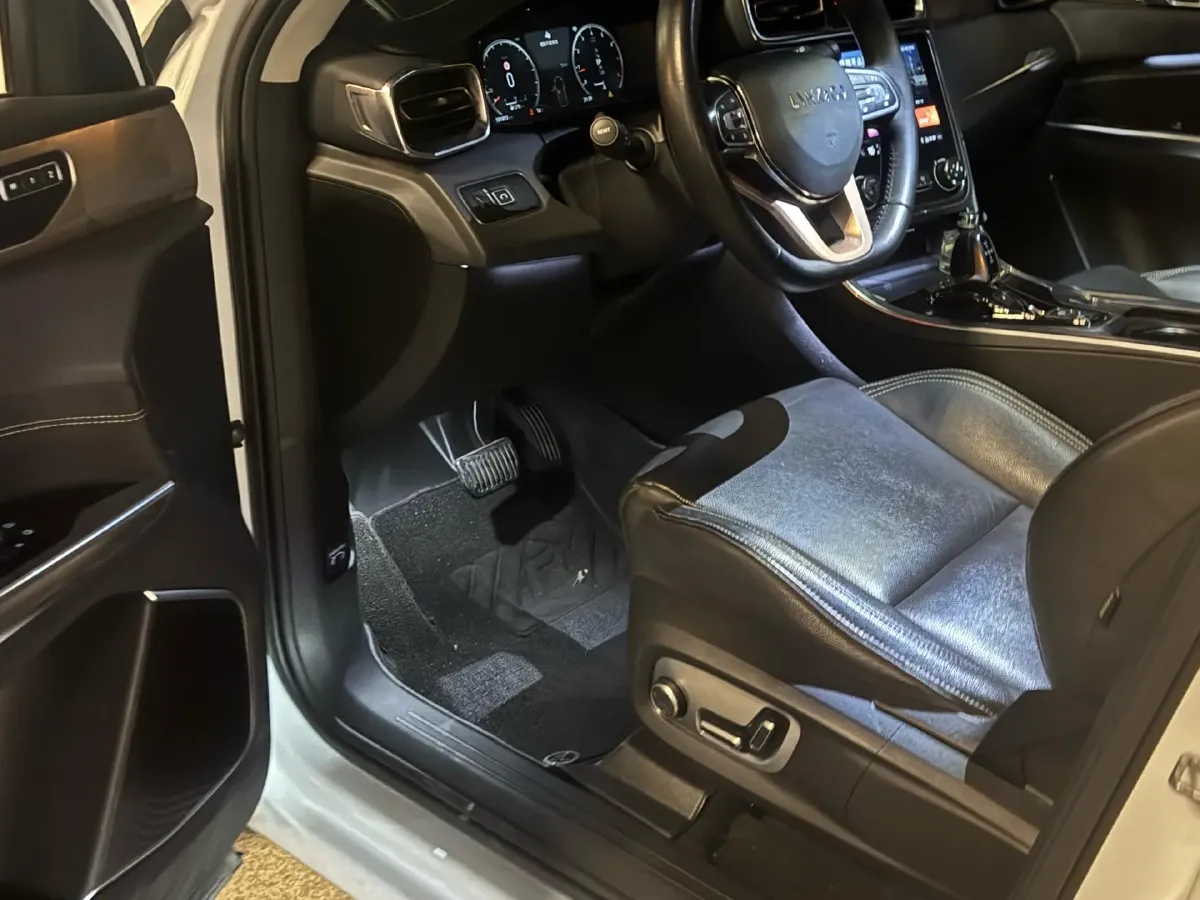 2019 Beijing BJ40 2.0T 218HP L4 6AT,autocango,china used car exporter,china ev exporter,chinese used car exporter,chinese used ev exporter