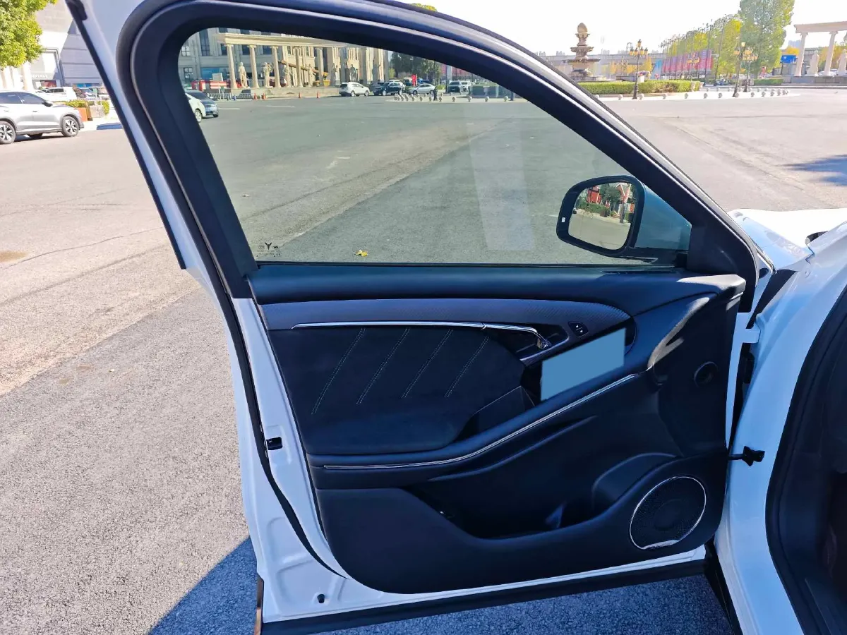 2025 Voyah FREE 1.5T 150HP L4 REEV 43KWH,autocango,china used car exporter,china ev exporter,chinese used car exporter,chinese used ev exporter