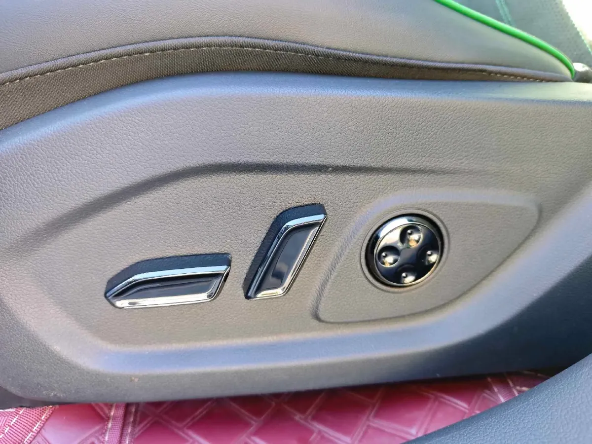 2025 Voyah FREE 1.5T 150HP L4 REEV 43KWH,autocango,china used car exporter,china ev exporter,chinese used car exporter,chinese used ev exporter