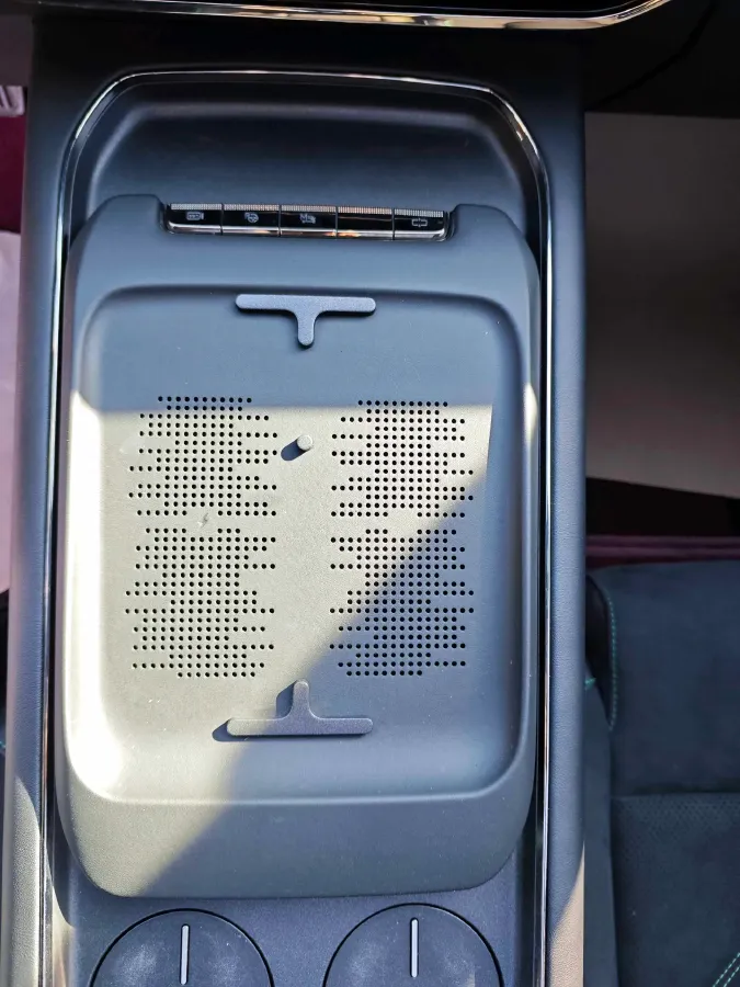 2025 Voyah FREE 1.5T 150HP L4 REEV 43KWH,autocango,china used car exporter,china ev exporter,chinese used car exporter,chinese used ev exporter