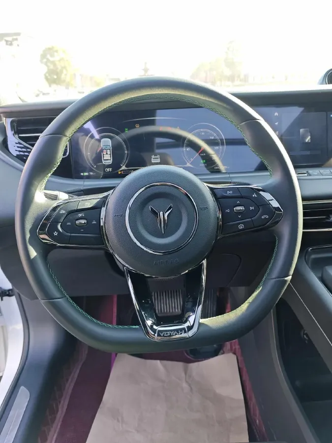 2025 Voyah FREE 1.5T 150HP L4 REEV 43KWH,autocango,china used car exporter,china ev exporter,chinese used car exporter,chinese used ev exporter