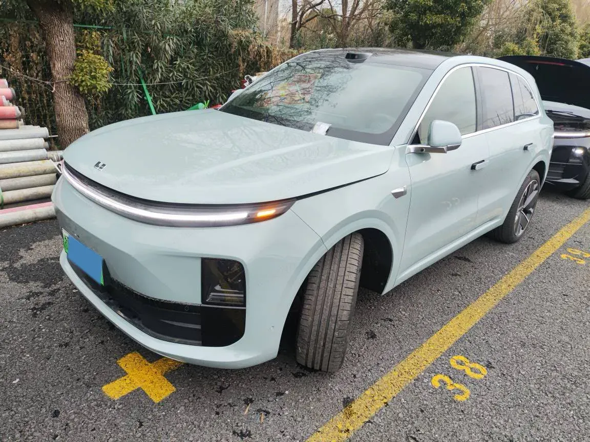 2025 Li L6 Range Extended 154HP L4 REEV,autocango,china used car exporter,china ev exporter,chinese used car exporter,chinese used ev exporter