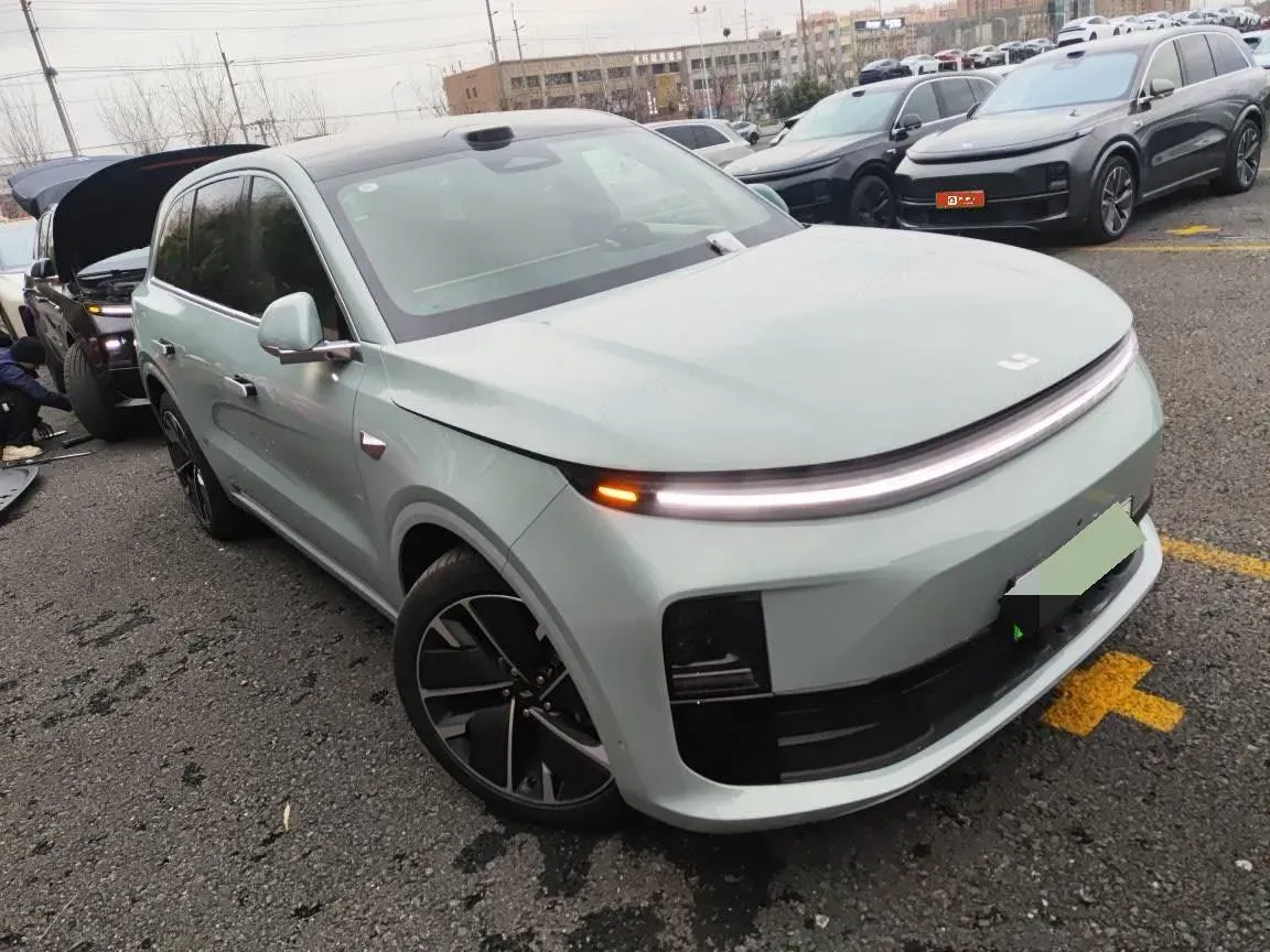 2025 Li L6 Range Extended 154HP L4 REEV,autocango,china used car exporter,china ev exporter,chinese used car exporter,chinese used ev exporter