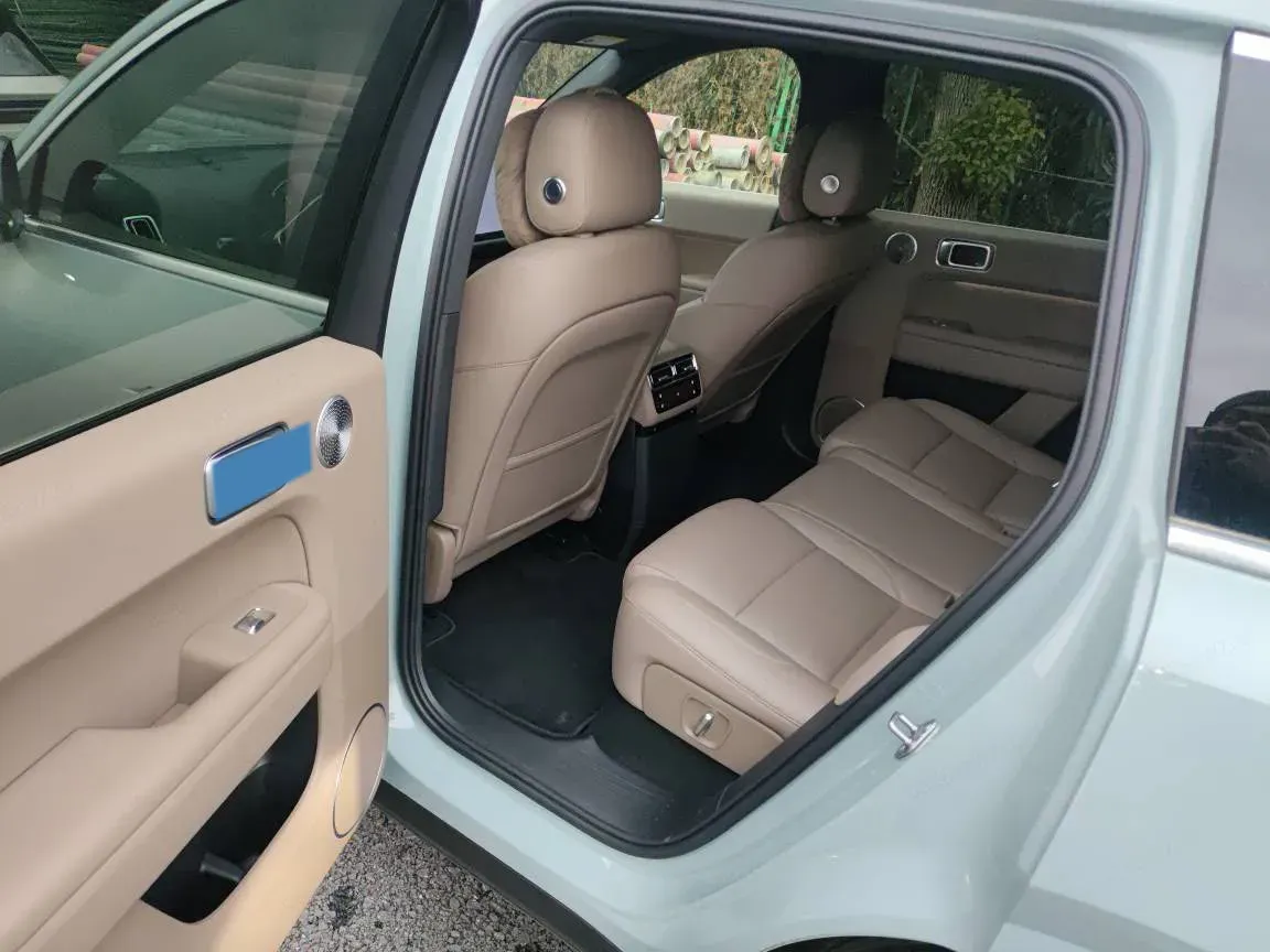 2025 Li L6 Range Extended 154HP L4 REEV,autocango,china used car exporter,china ev exporter,chinese used car exporter,chinese used ev exporter