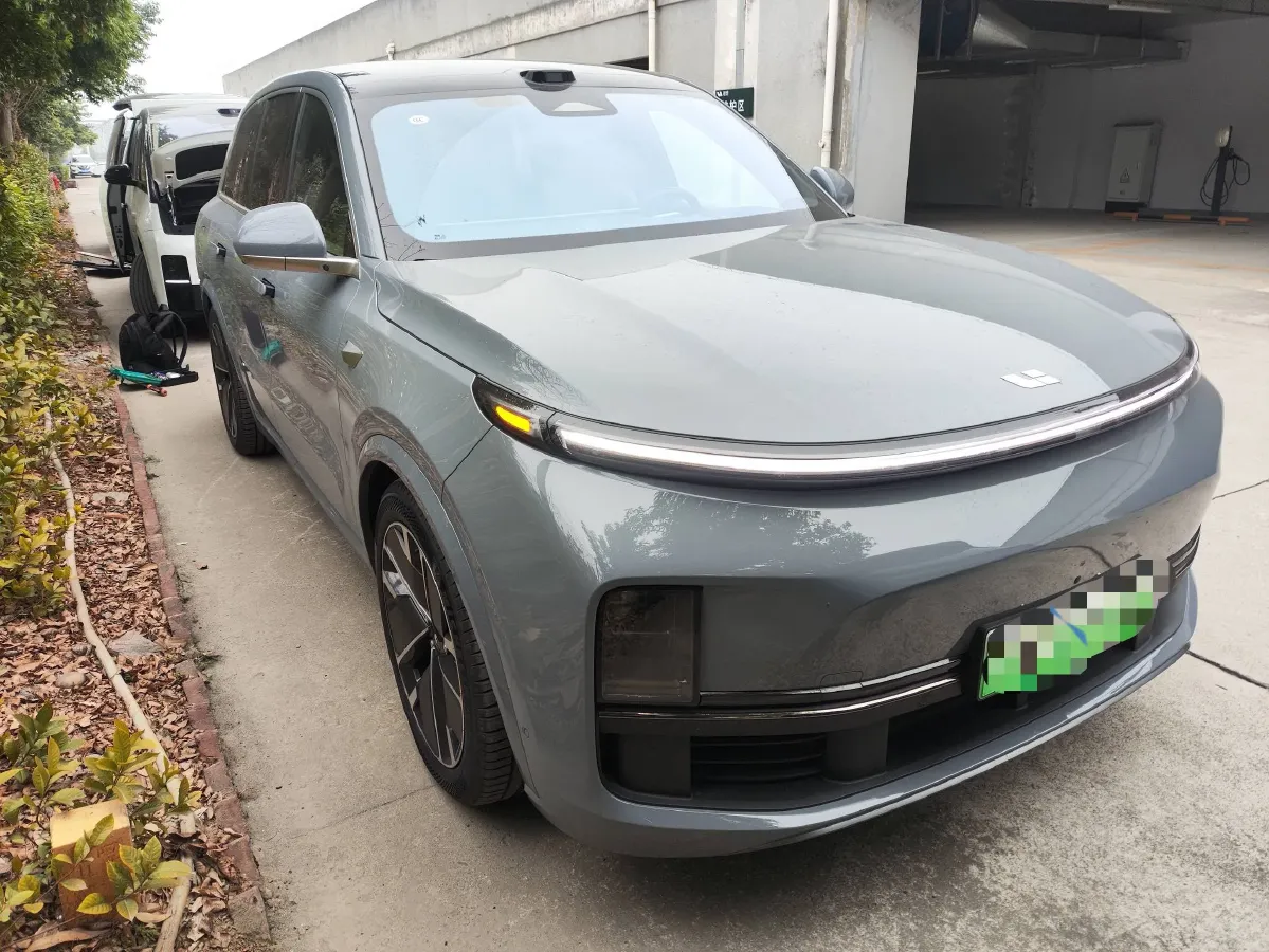 2025 Li L8 Range Extended 154HP REEV,autocango,china used car exporter,china ev exporter,chinese used car exporter,chinese used ev exporter