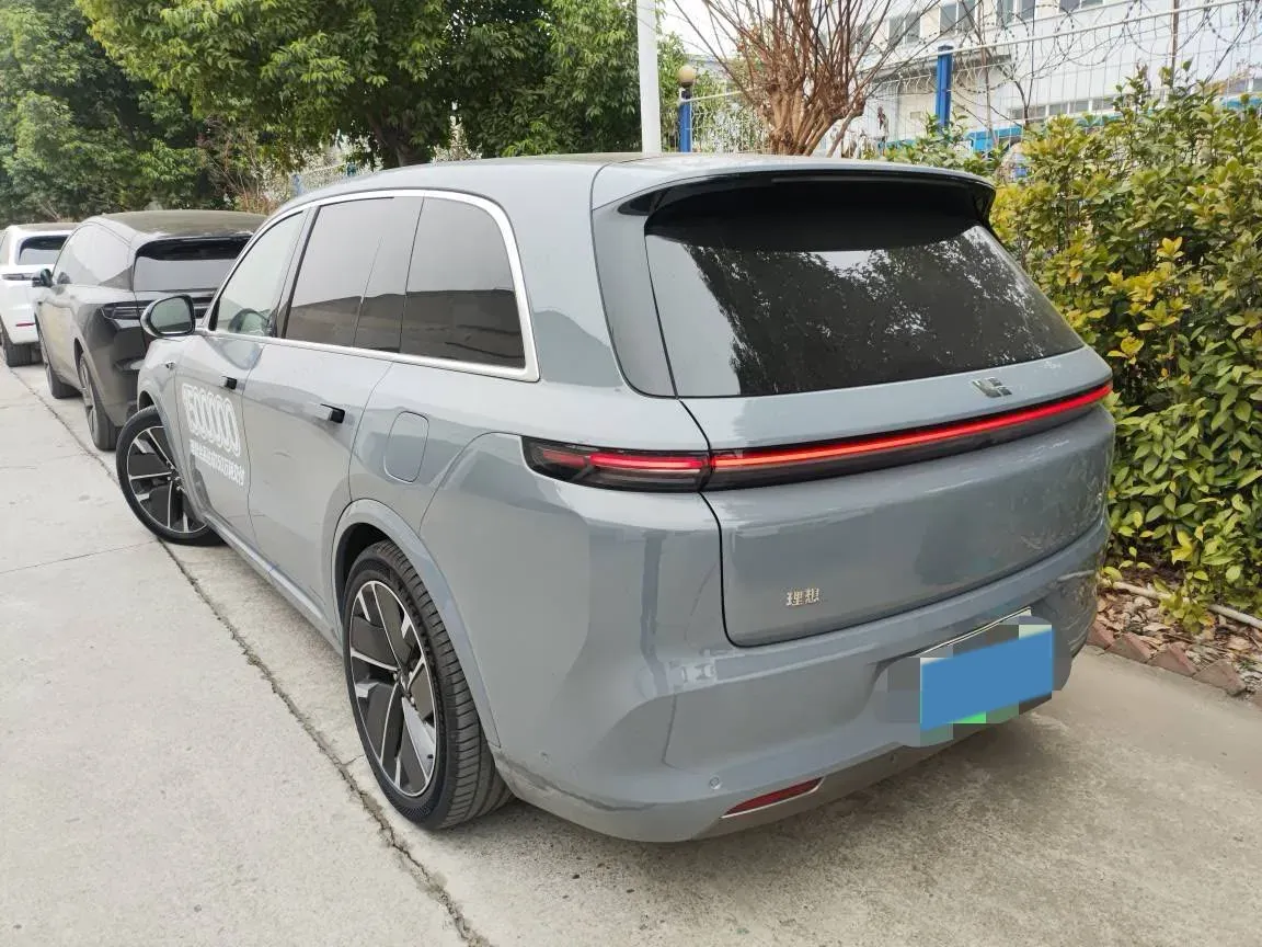 2025 Li L8 Range Extended 154HP REEV,autocango,china used car exporter,china ev exporter,chinese used car exporter,chinese used ev exporter