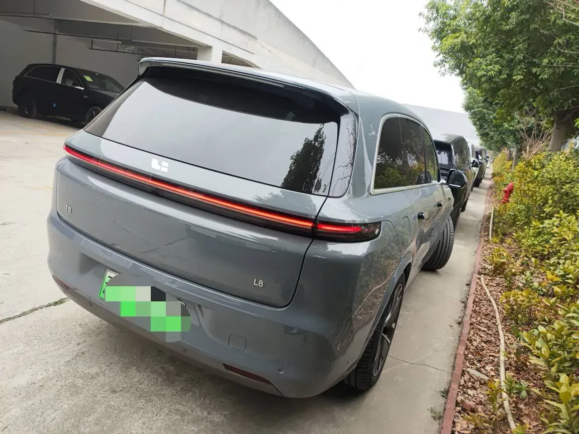 2025 Li L8 Range Extended 154HP REEV,autocango,china used car exporter,china ev exporter,chinese used car exporter,chinese used ev exporter