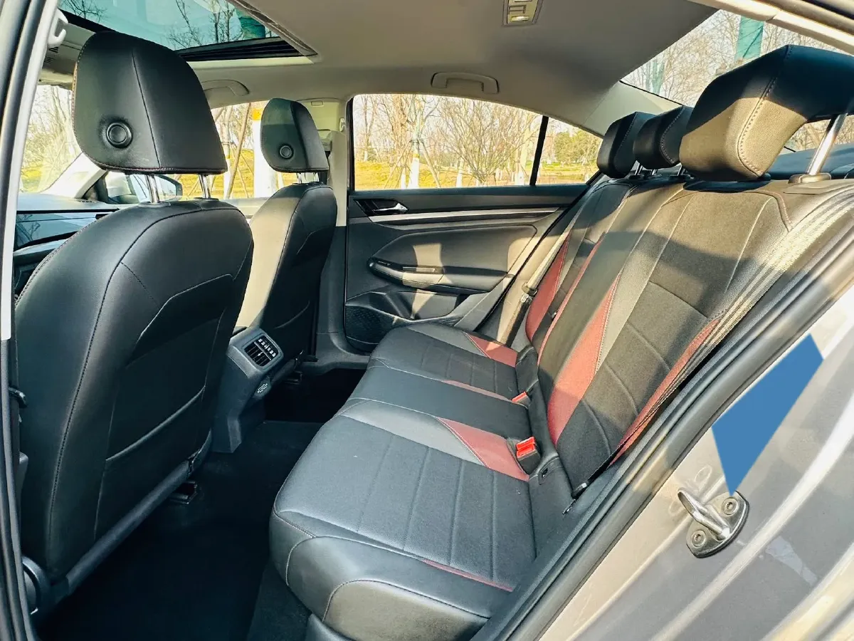 2021 Volkswagen Bora 1.5L 113HP L4 6AT,autocango,china used car exporter,china ev exporter,chinese used car exporter,chinese used ev exporter