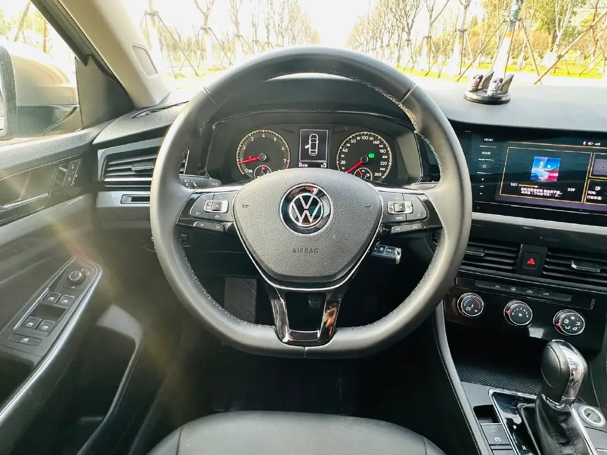 2021 Volkswagen Bora 1.5L 113HP L4 6AT,autocango,china used car exporter,china ev exporter,chinese used car exporter,chinese used ev exporter