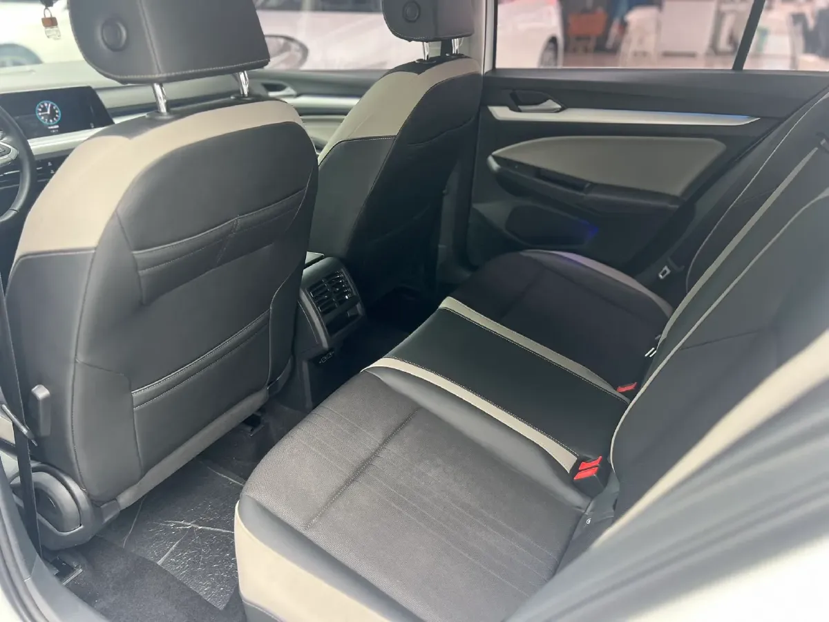 2021 Volkswagen Golf 1.4T 150HP L4 7DCT,autocango,china used car exporter,china ev exporter,chinese used car exporter,chinese used ev exporter