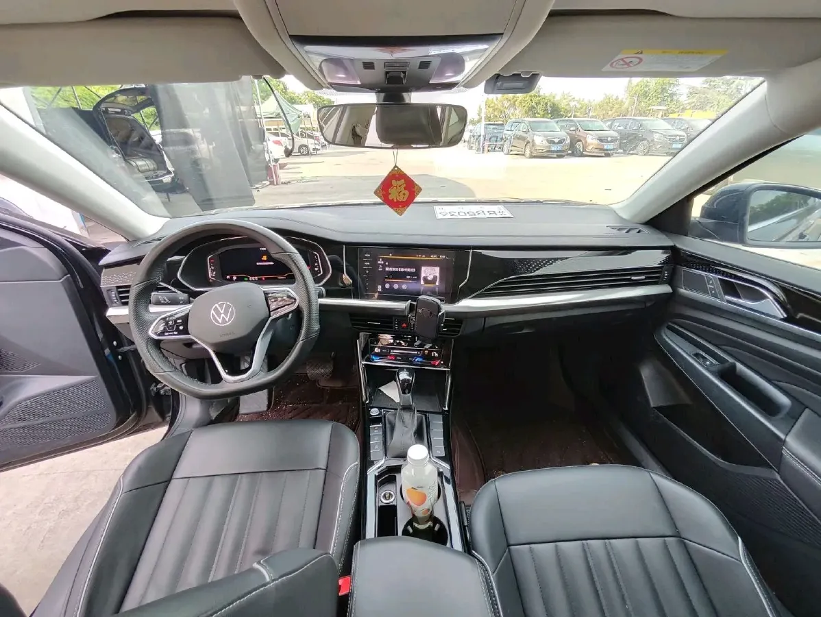 2023 Volkswagen Passat 2.0T 186HP L4 7DCT,autocango,china used car exporter,china ev exporter,chinese used car exporter,chinese used ev exporter