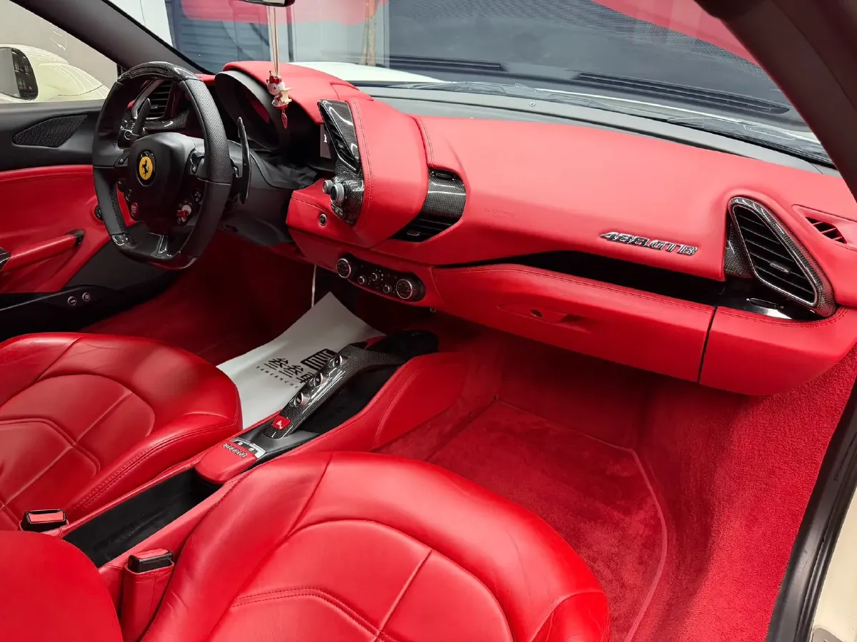 2015 Ferrari 488 3.9T 670HP V8 7DCT,autocango,china used car exporter,china ev exporter,chinese used car exporter,chinese used ev exporter