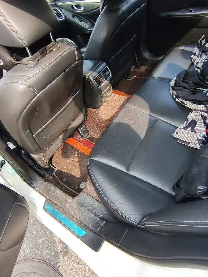 2018 Jeep Grand Commander 2.0T 265HP L4 9AT,autocango,china used car exporter,china ev exporter,chinese used car exporter,chinese used ev exporter