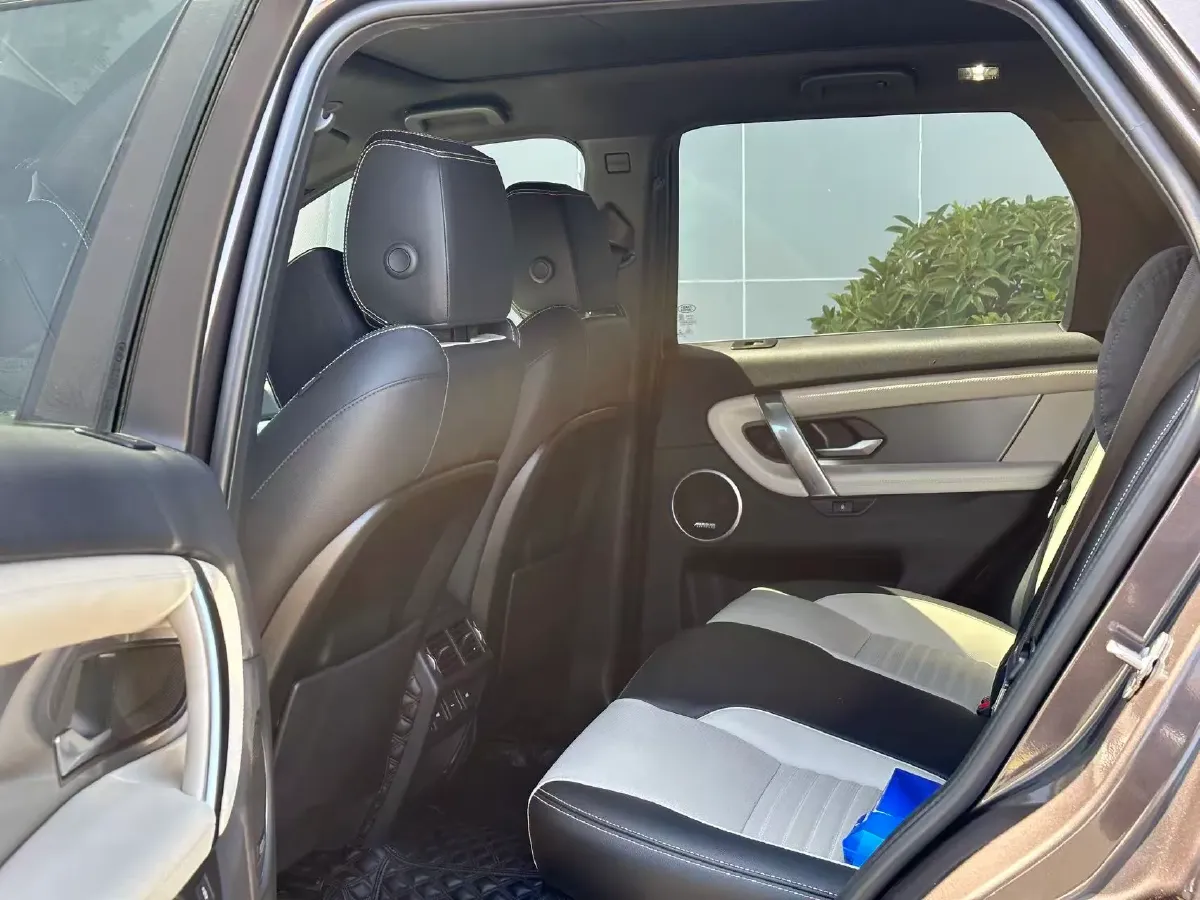 2022 Land Rover Discovery Sport 2.0T 249HP L4 9AT,autocango,china used car exporter,china ev exporter,chinese used car exporter,chinese used ev exporter