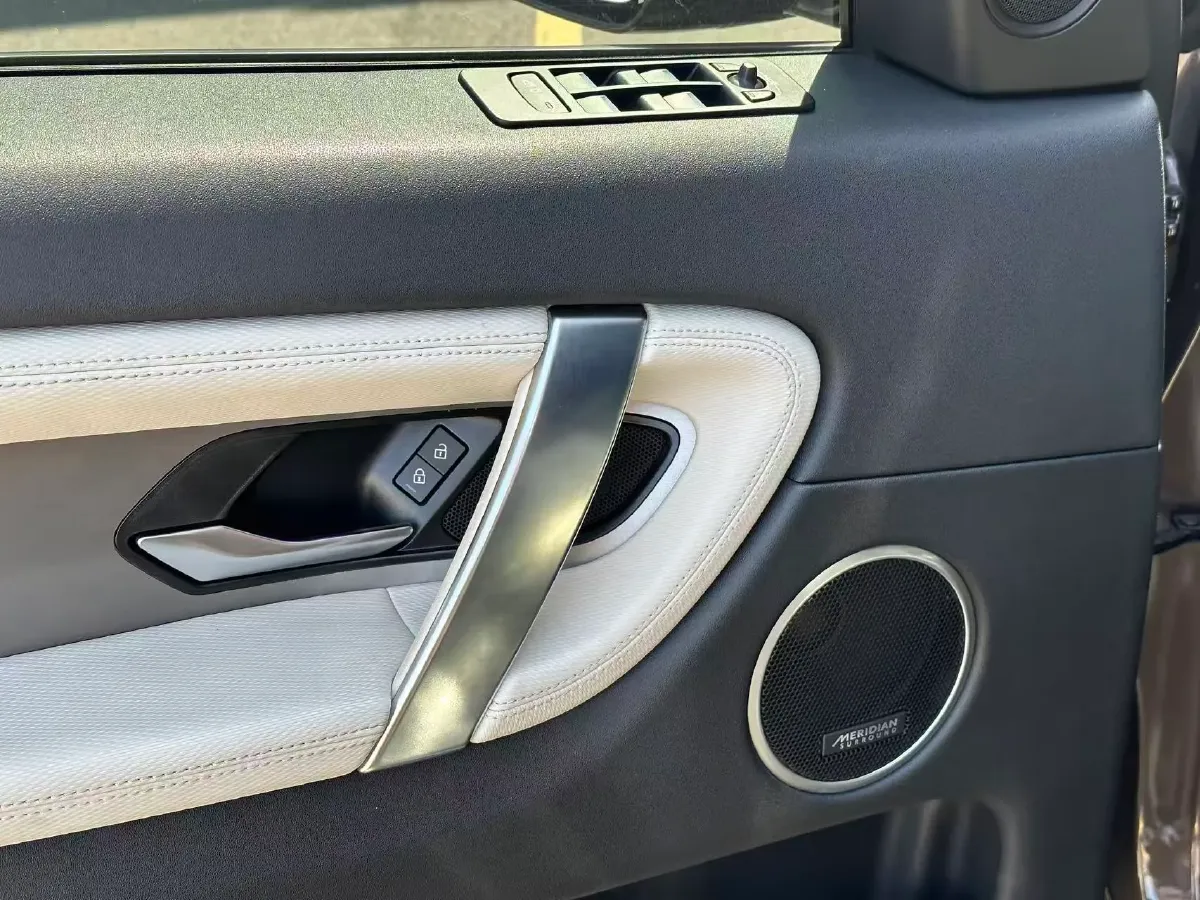 2022 Land Rover Discovery Sport 2.0T 249HP L4 9AT,autocango,china used car exporter,china ev exporter,chinese used car exporter,chinese used ev exporter