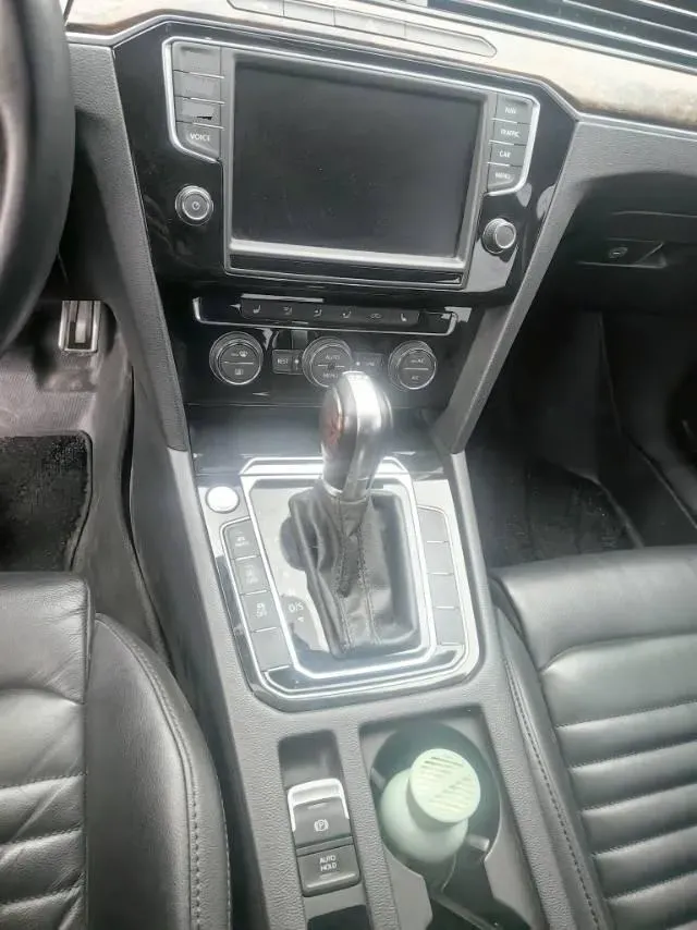 2019 Volkswagen Magotan 2.0T 186HP L4 7DCT,autocango,china used car exporter,china ev exporter,chinese used car exporter,chinese used ev exporter