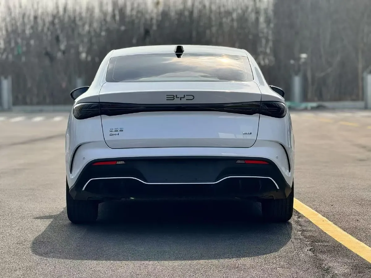 2025 BYD Seal06 1.5L 101HP L4 E-CVT PHEV 10.08KWH,autocango,china used car exporter,china ev exporter,chinese used car exporter,chinese used ev exporter