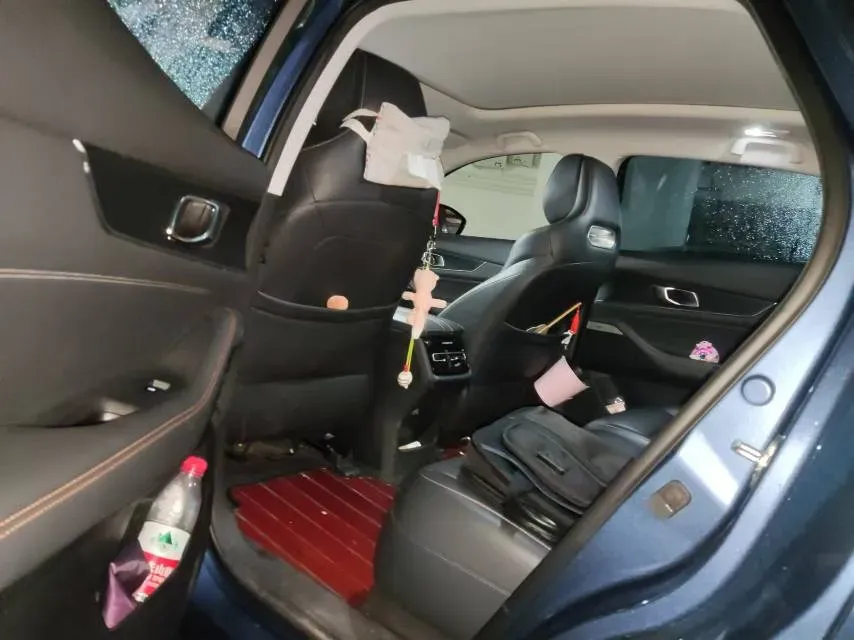 2021 ChangAn UNI-K 2.0T 233HP L4 8AT,autocango,china used car exporter,china ev exporter,chinese used car exporter,chinese used ev exporter